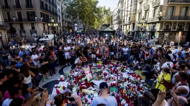 Tributes to victims of Barcelona attack