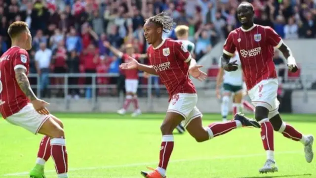 Bristol City players celebrate scoring against Barnsley