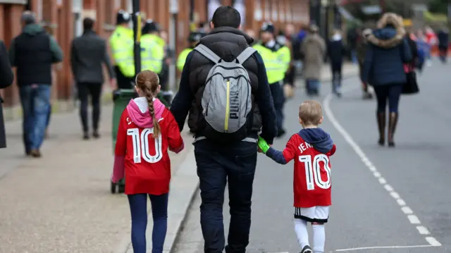 Fulham fans walking