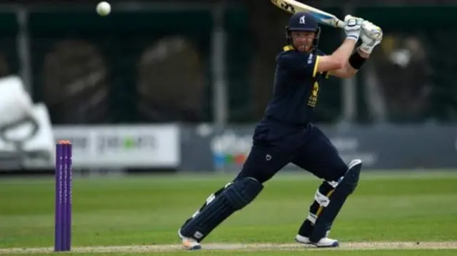 Ian Bell batting for Warwickshire