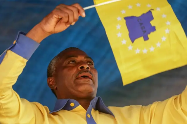 Abel Chivukuvuku, the candidate of the CASA-CE (Broad Convergence of the Salvation of Angola - Electoral Commission) waves a flag of the party during the closing campaign rally in Luanda, Angola, 20 August 2017.