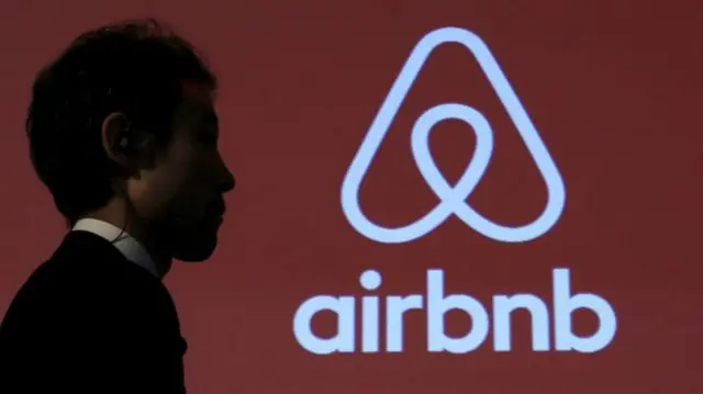 Airbnb logo