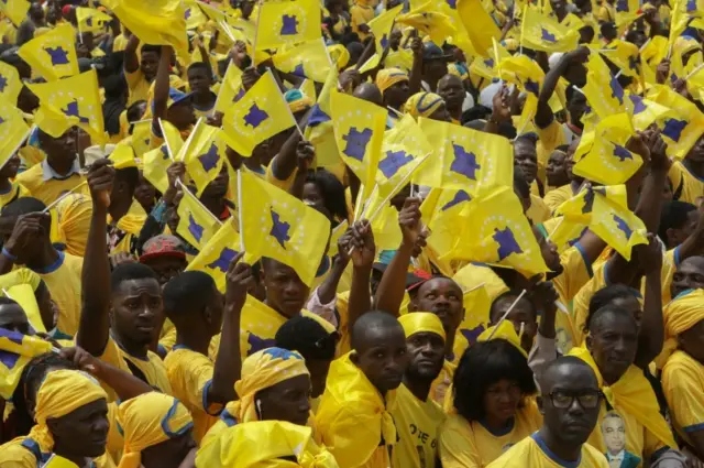 upporters of Abel Chivukuvuku (unseen) candidate of the CASA-CE (Broad Convergence of the Salvation of Angola - Electoral Commission) during the closing campaign rally in Luanda, Angola, 20 August 2017