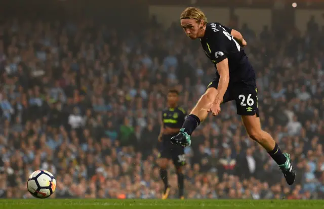 Everton's Tom Davies