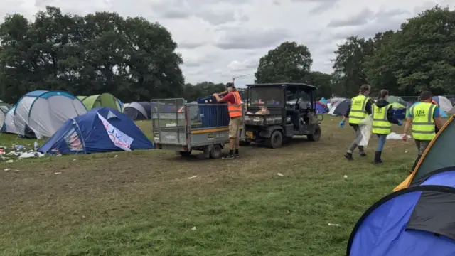 Tent clear up