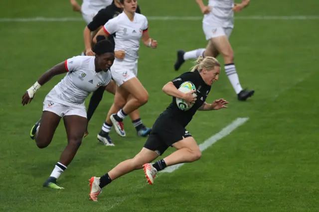 Kelly Brazier of New Zealand runs in her team's final