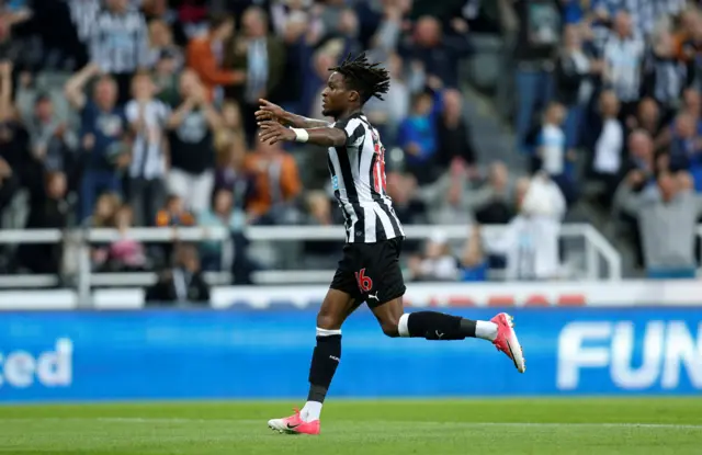 Rolando Aarons