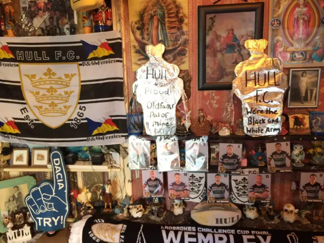 House decorated in Hull FC memorabilia