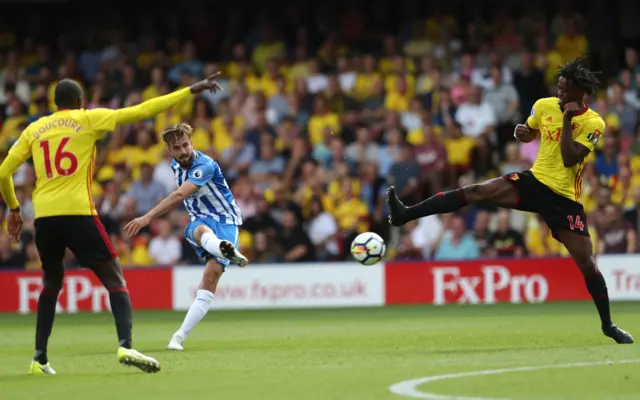 Davy Propper seeks Brighton's first goal