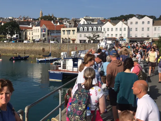 Herm Trident queues