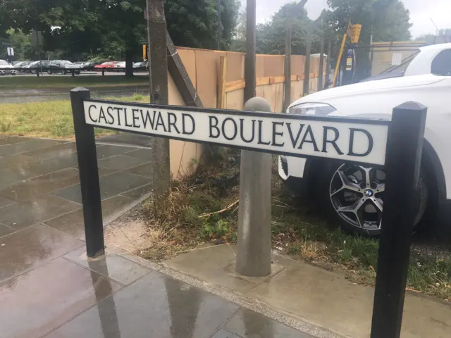 Castleward Boulevard