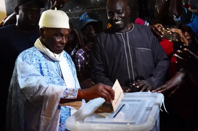 Abdoulaye Wade voting