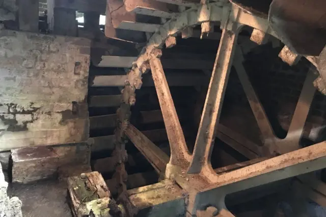 The mill wheel