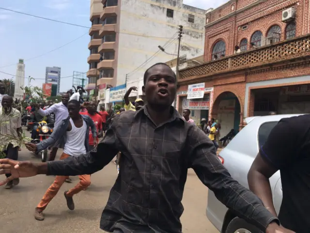 Crowds in Kisumu