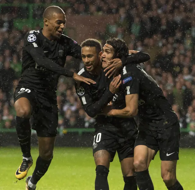 Kylian Mbappe, Neymar and Edison Cavani celebrate for PSG