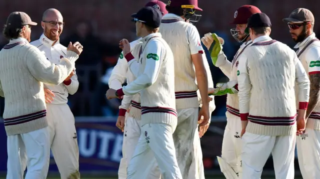 Jack Leach gets Kyle Jarvis out