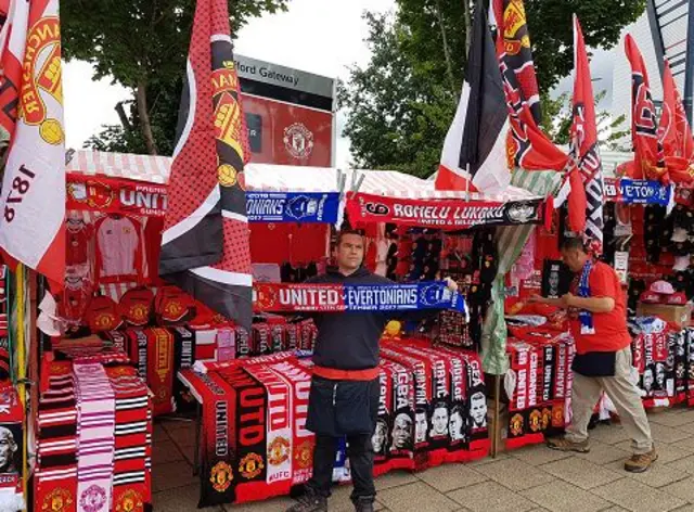 Scarves at Old Traffoerd