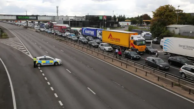 M1 closure