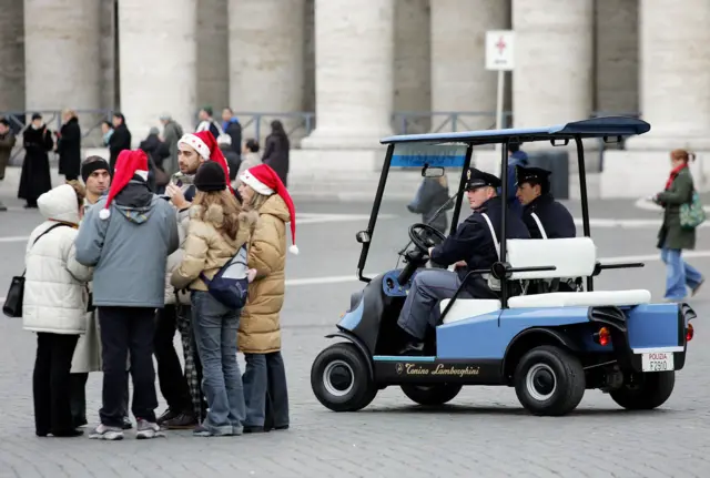 Electric police buggy