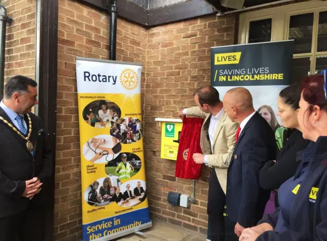 Matt Warman, MP unveils a new defibrillator unit