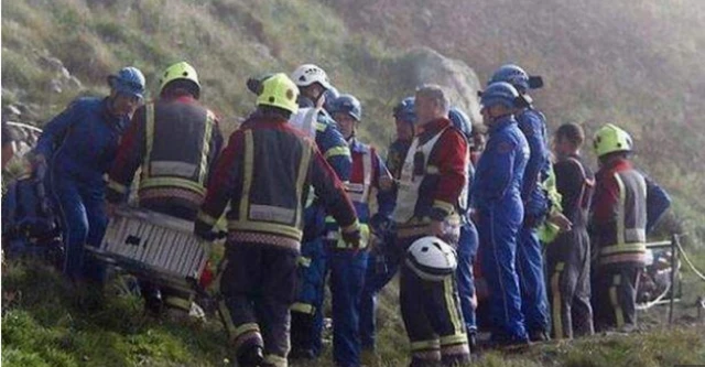 Rescue workers at mineshaft