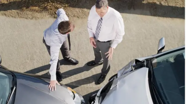 Two drivers after a crash