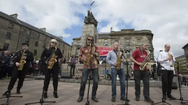 Gerry Rafferty saxophone tribute