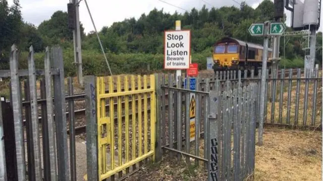 Wallows Lane foot crossing near to Bescot Stadium station