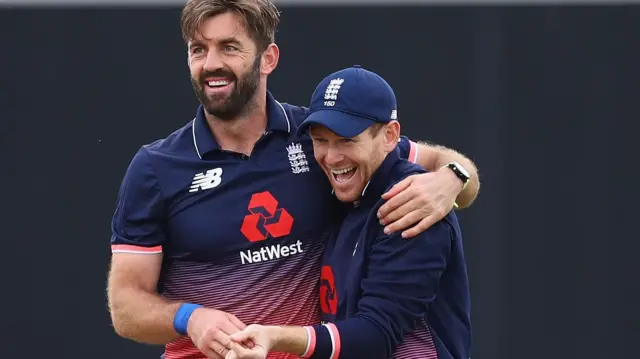 Liam Plunkett and Eoin Morgan celebrate