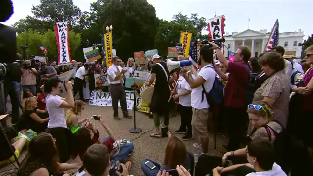 Protesters are rallying outside the White House