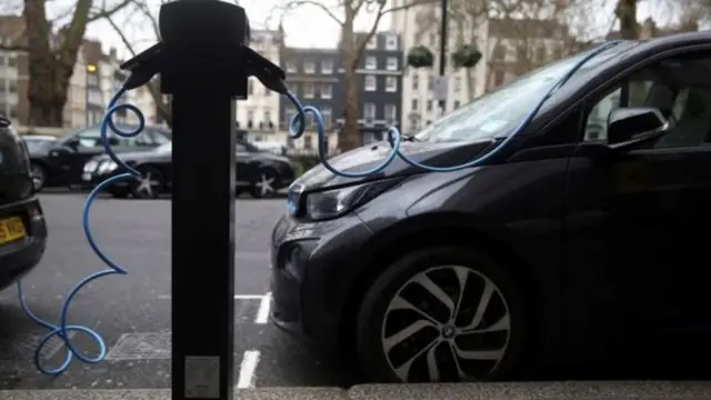 Ms Sturgeon wants to see a huge increase in the number of charge points for electric cars across Scotland