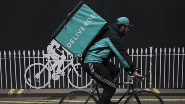 Deliveroo cyclist