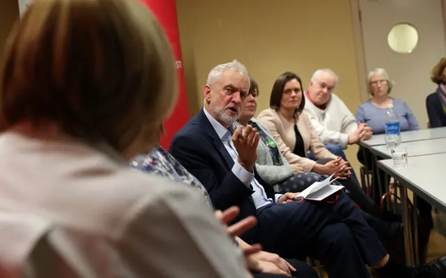 Jeremy Corbyn meets NHS staff in Swindon