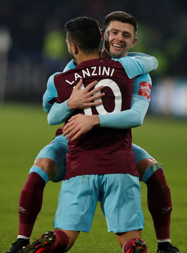 Manuel Lanzini and Aaron Cresswell