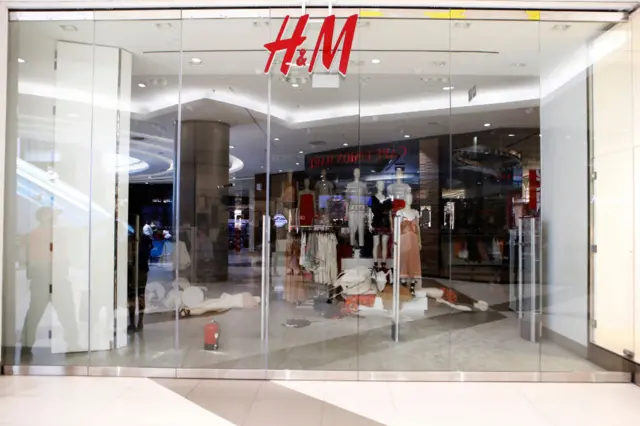 H&M store