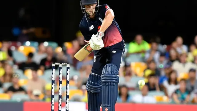 Chris Woakes batting for England