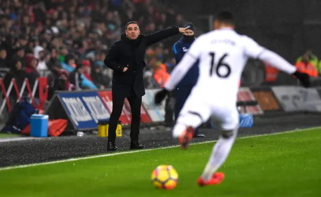 Carlos Carvalhal issues instructions against Tottenham