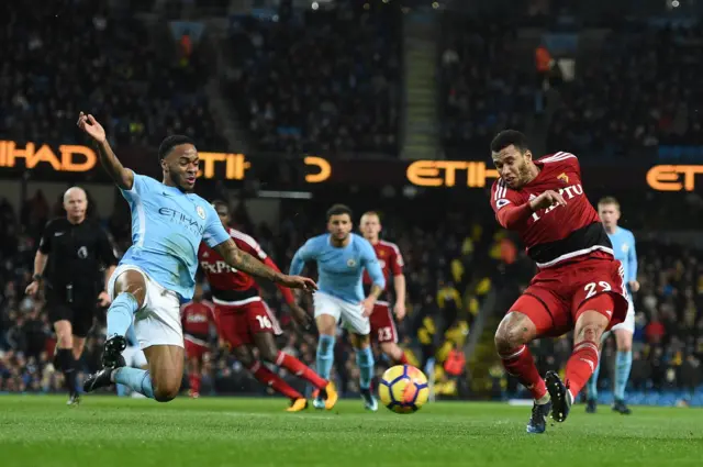 Etienne Capoue shot