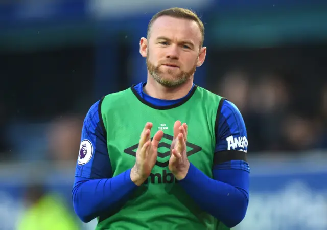 Wayne Rooney of Everton warms up