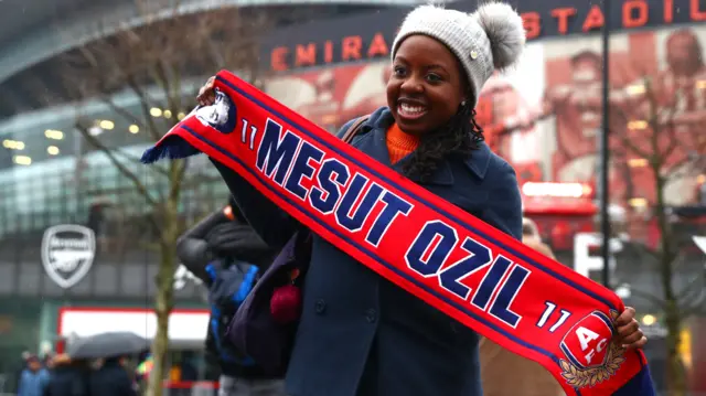 Mesut Ozil fan