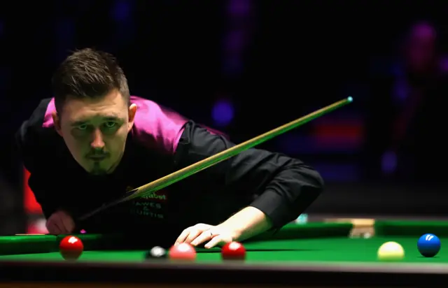 Kyren Wilson plays a shot