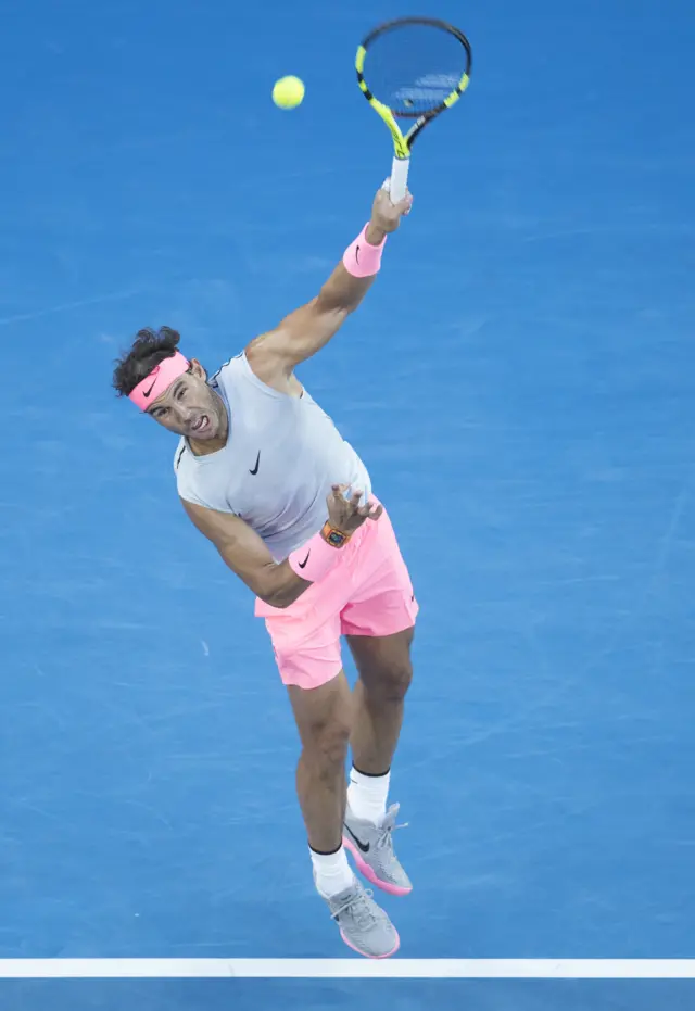 Rafa serves