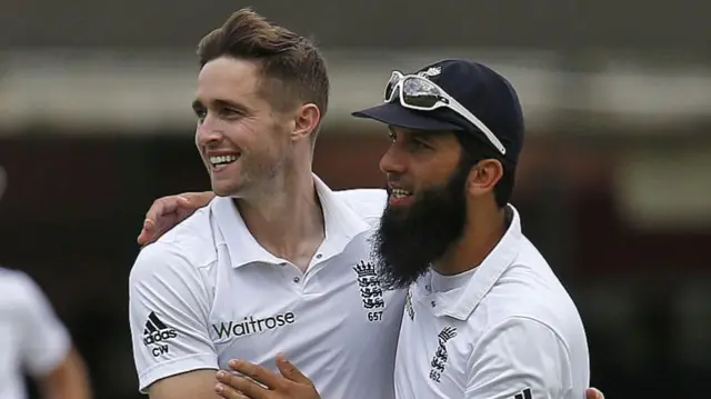 Chris Woakes and Moeen Ali playing for England