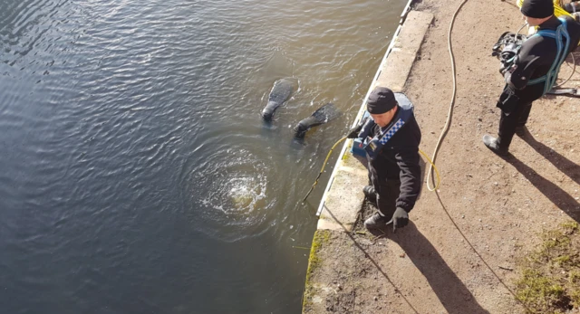 Divers in the River Soar