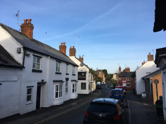 Gnosall street and pub