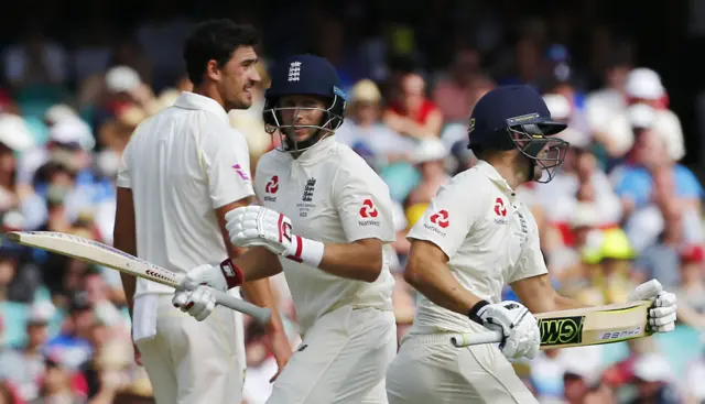 Joe Root and Dawid Malan