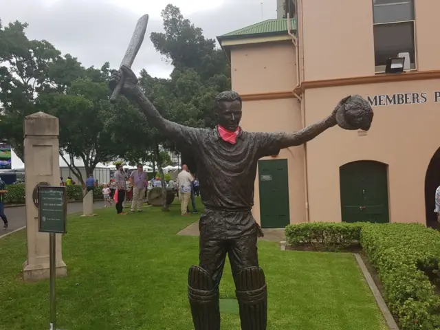 Steve Waugh statue