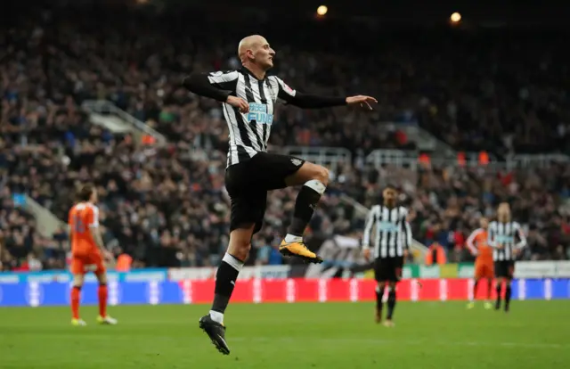 Shelvey celebrates putting Newcastle 3-0