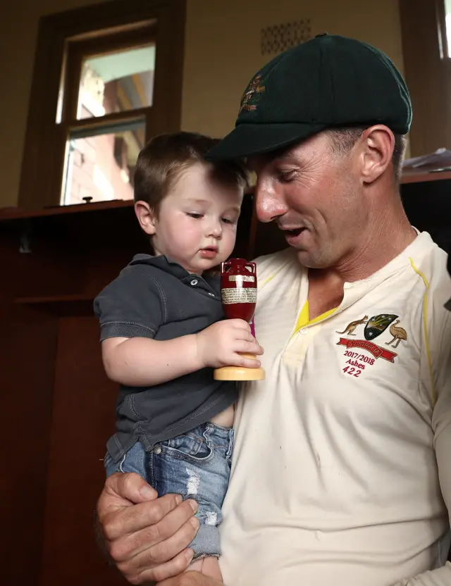 Shaun Marsh and his son Austin