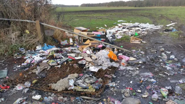 Rubbish in Thurnscoe, Barnsley